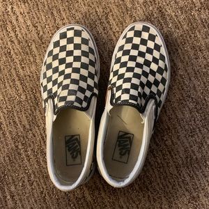 Checkered Vans (SIZE 8.5)